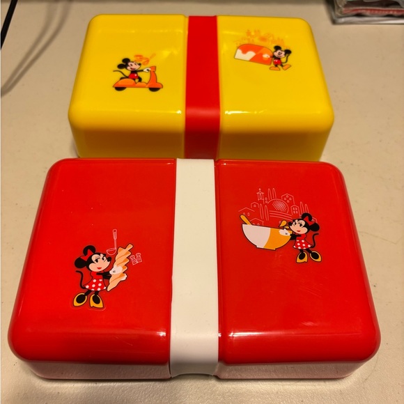 epcot disney Other - 2 Mickey mouse & Minnie Mouse lunch boxes from Epcot good & wine festival